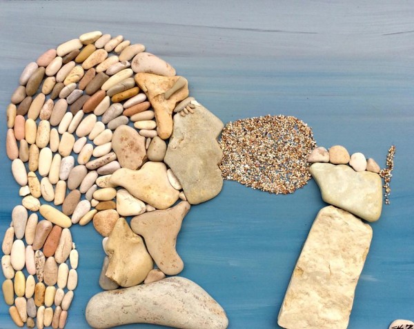 Creative art from stones find on the beach by Stefano Furlani