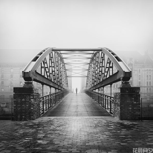 Urban melancholy, photography by Alexander Schoenberg