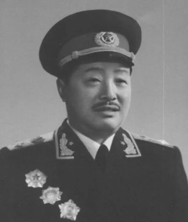贺老总战功卓著，毛主席为何不让他去部队，反而让他去管体育？_贺老总战功卓著，毛主席为何不让他去部队，反而让他去管体育？_