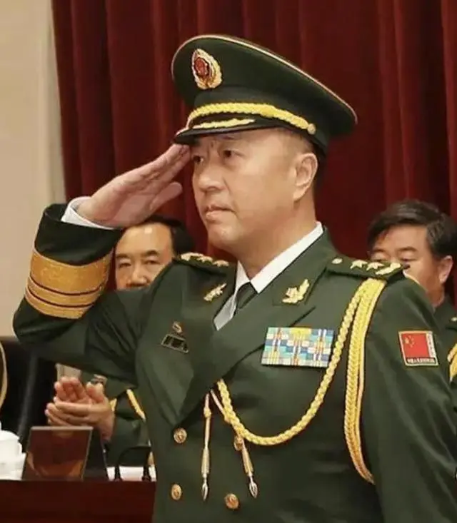 嘲讽越南人_越南人被打叫来几百人_