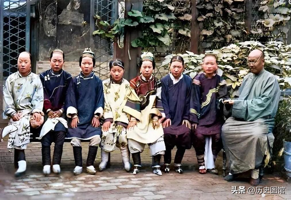 和珅的真实长相复原图_仐三真实身份照片曝光_