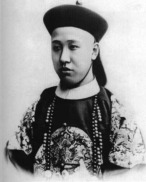_光绪年间慈禧_慈禧光绪只差一天