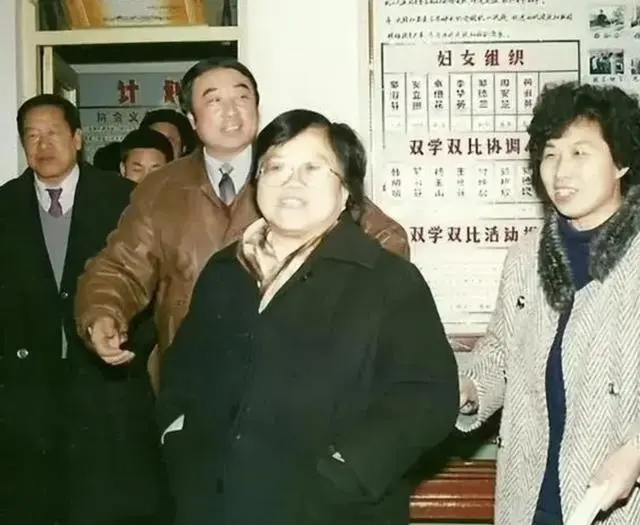 _她是第一张大字报的受害者，平反后官至副国级，丈夫也是副国级_她是第一张大字报的受害者，平反后官至副国级，丈夫也是副国级
