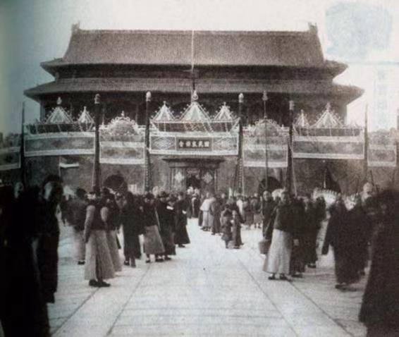 _隆裕太后生活优裕，又没有疾病，为何在清帝退位第二年就去世了？_隆裕太后生活优裕，又没有疾病，为何在清帝退位第二年就去世了？