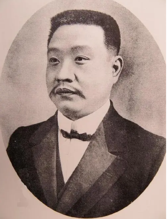 母亲给的尊严的启示_一位母亲的尊严_