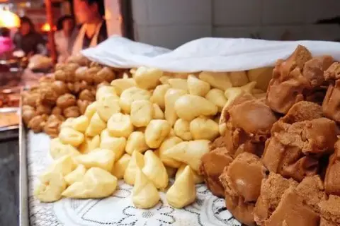 贵阳八大传统小吃_地道贵阳小吃圈粉无数_