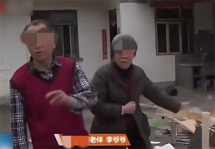 国外子女赡养老人吗_77岁拾荒老人养女_
