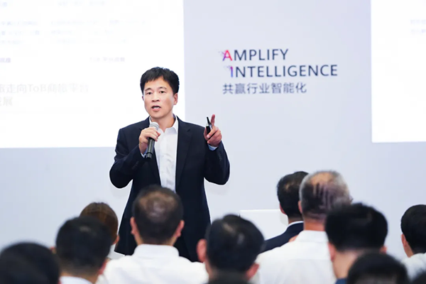     ▲中国华油集团有限公司总会计师郭延峰