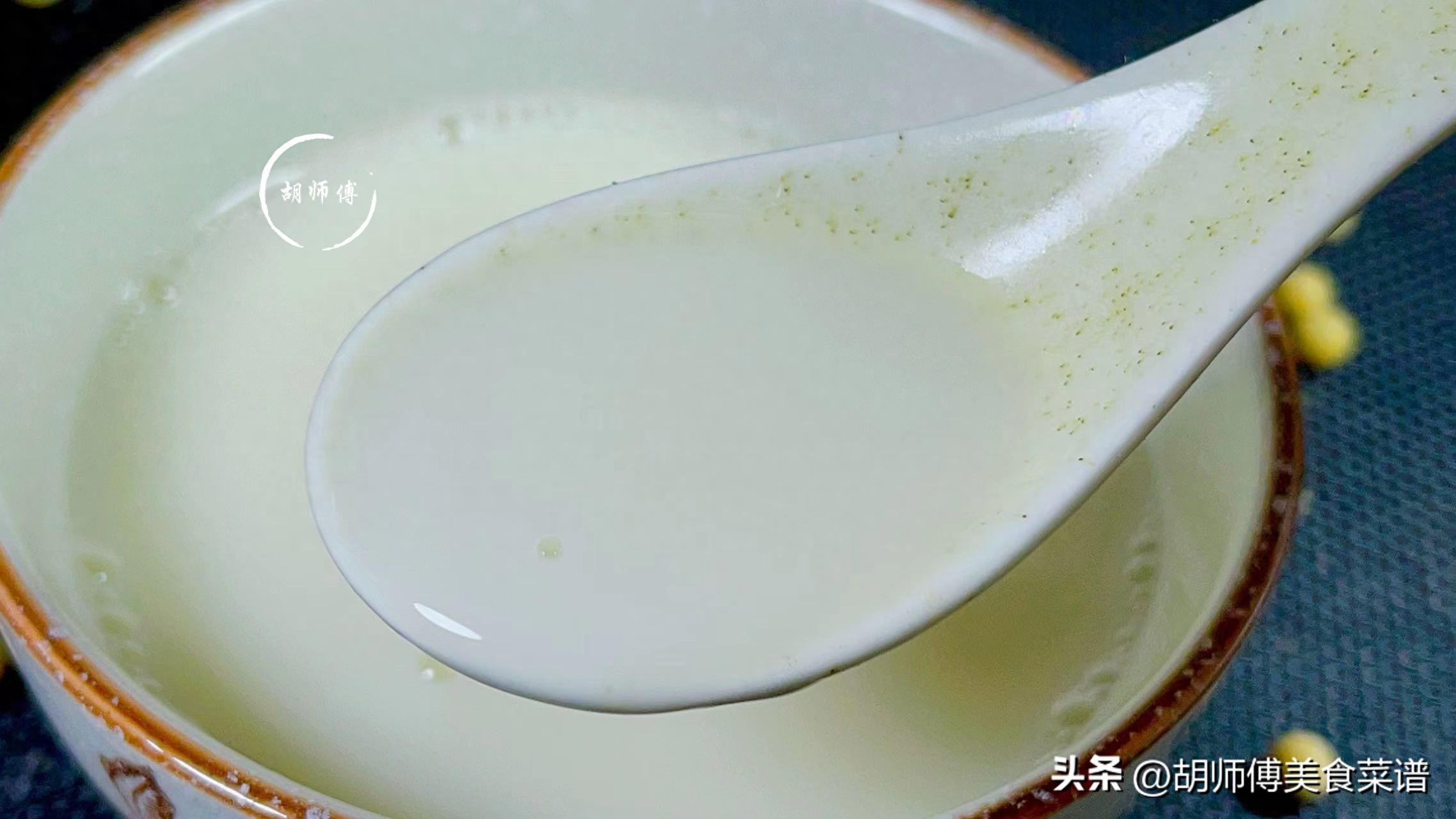 黄豆打出来的豆浆_打豆浆泡的黄豆水要倒掉吗_