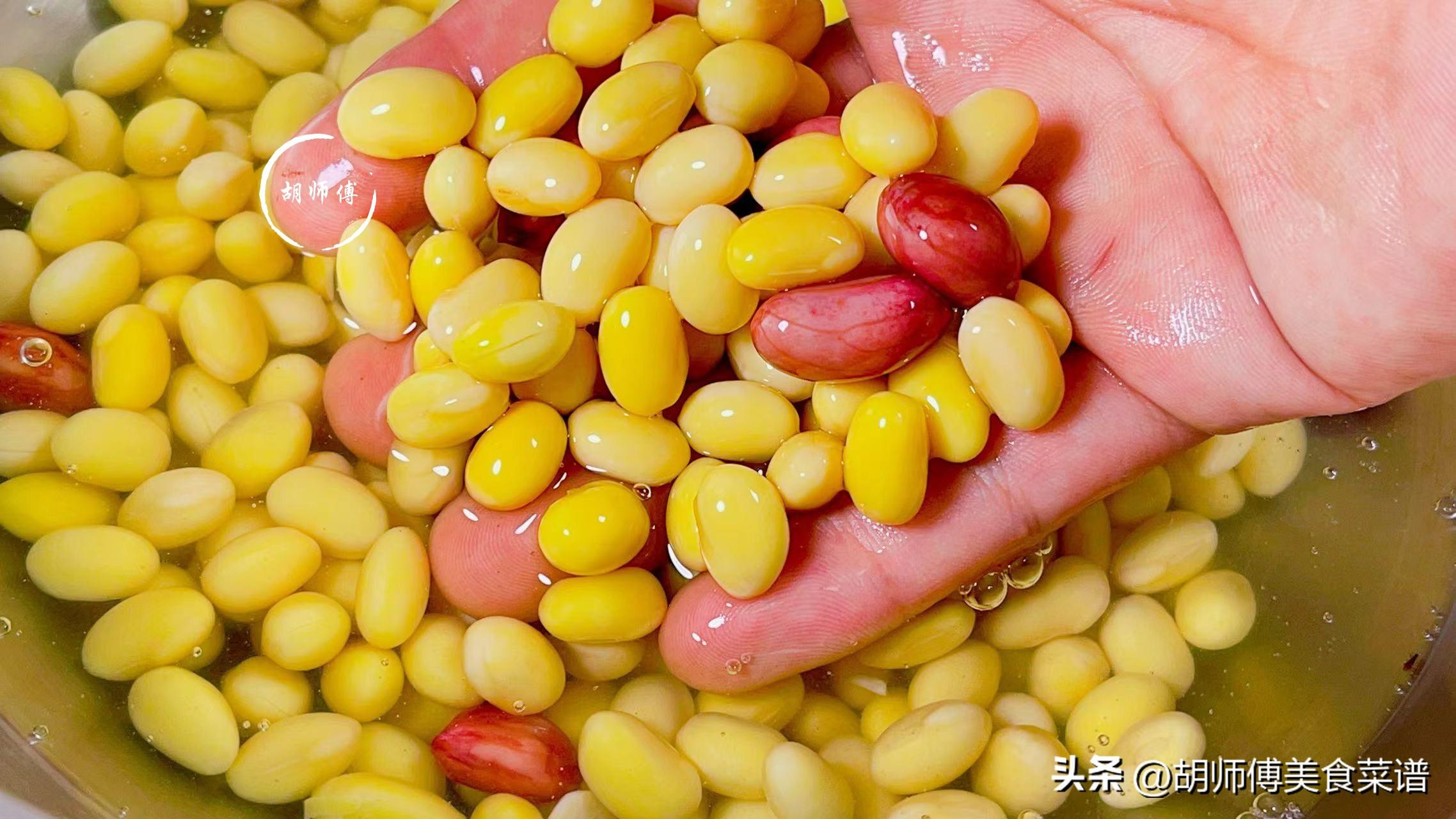 打豆浆泡的黄豆水要倒掉吗_黄豆打出来的豆浆_