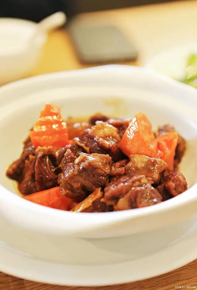 _牛肉可以炖的地方都有哪里_牛肉有哪些可炖的菜