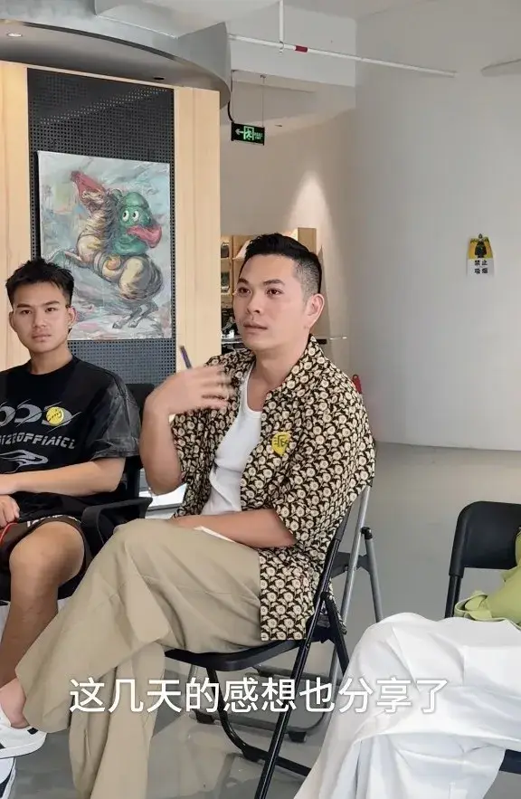 迪士尼童鞋是哪里产的_北山街迪士尼_