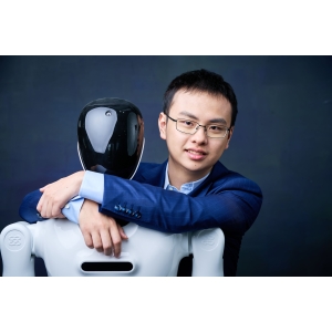 00后耶鲁博士生回国创业，开发了一款能洗衣服、做汉堡的人形机器人
